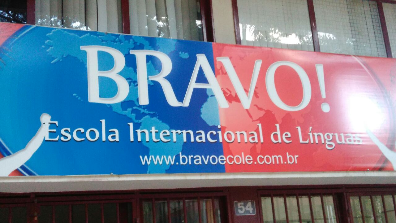 Bravo! Escola Internacional de Línguas, SCLN 406, Bloco A, Asa Norte, Comercio Brasilia