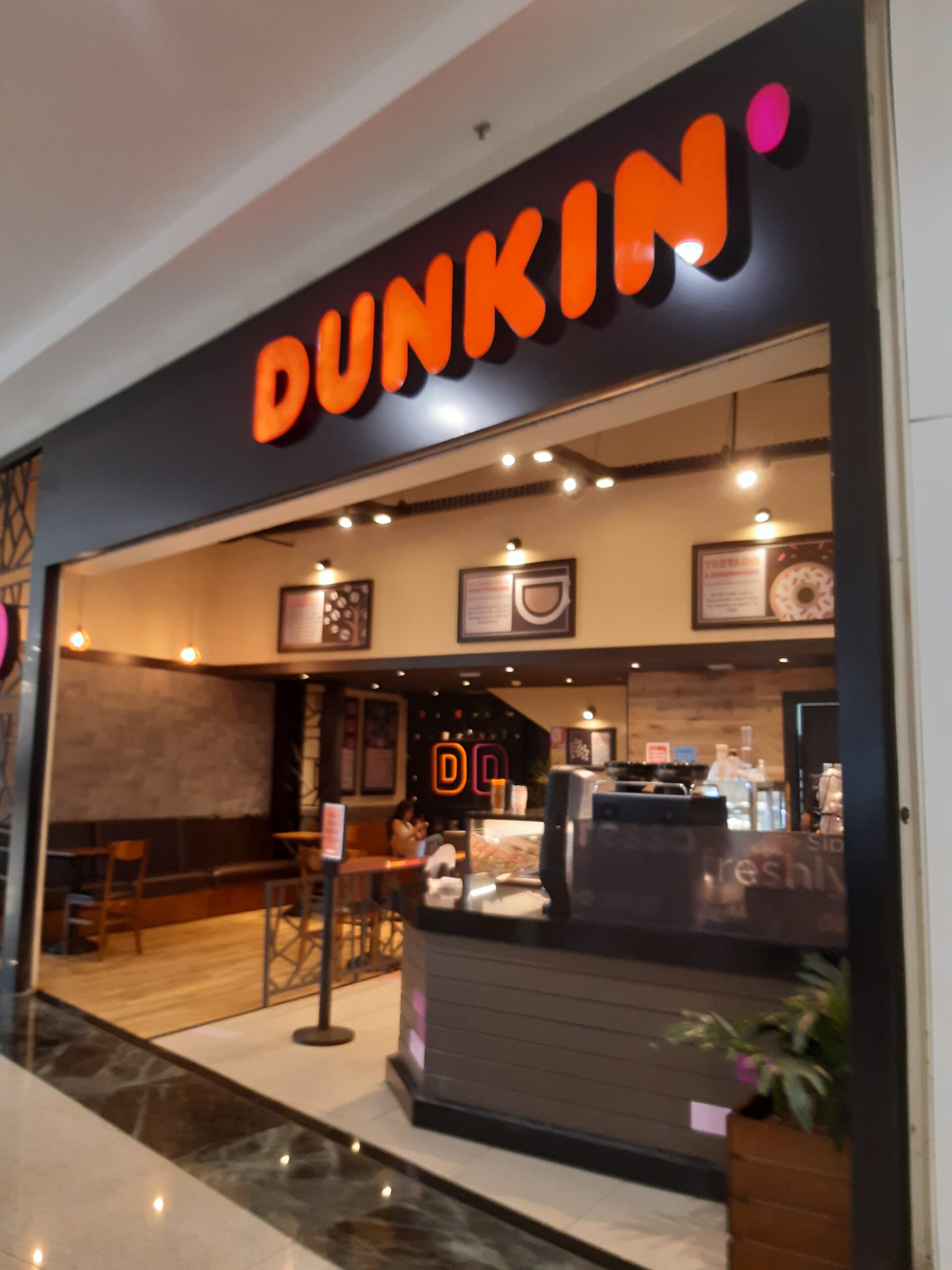 Dunkin do Taguatinga Shopping, Comércio Brasilia